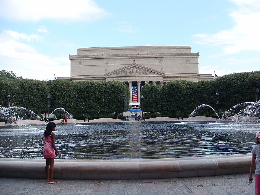 Washington DC [2009 July 03] 037.JPG - Scenes from The National Gallery of Art Sculpture Garden